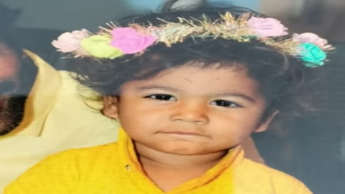 కుక్కల దాడిలో నాలుగేళ్ల బాలుడు మృతి